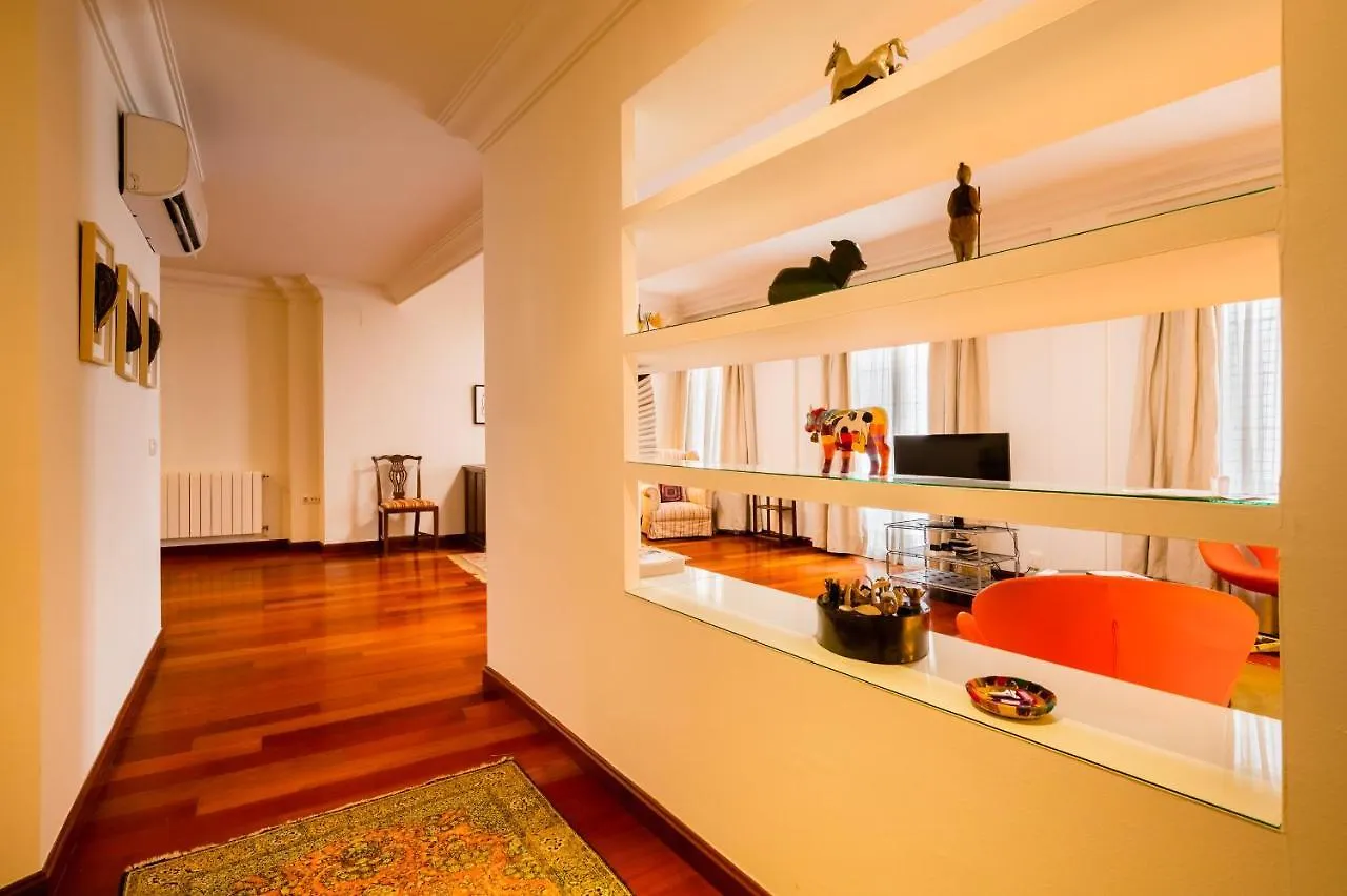 Amplio Y Luminoso-2D 2B-Triana Apartment Seville